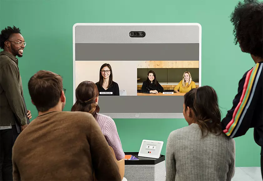 Group meetings with Cisco Webex Board video screen