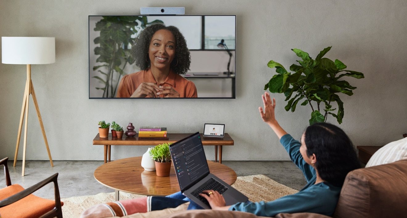 People connecting thanks to Webex Meetings
