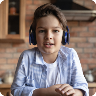 Student using Webex Classrooms platform for hybrid learning