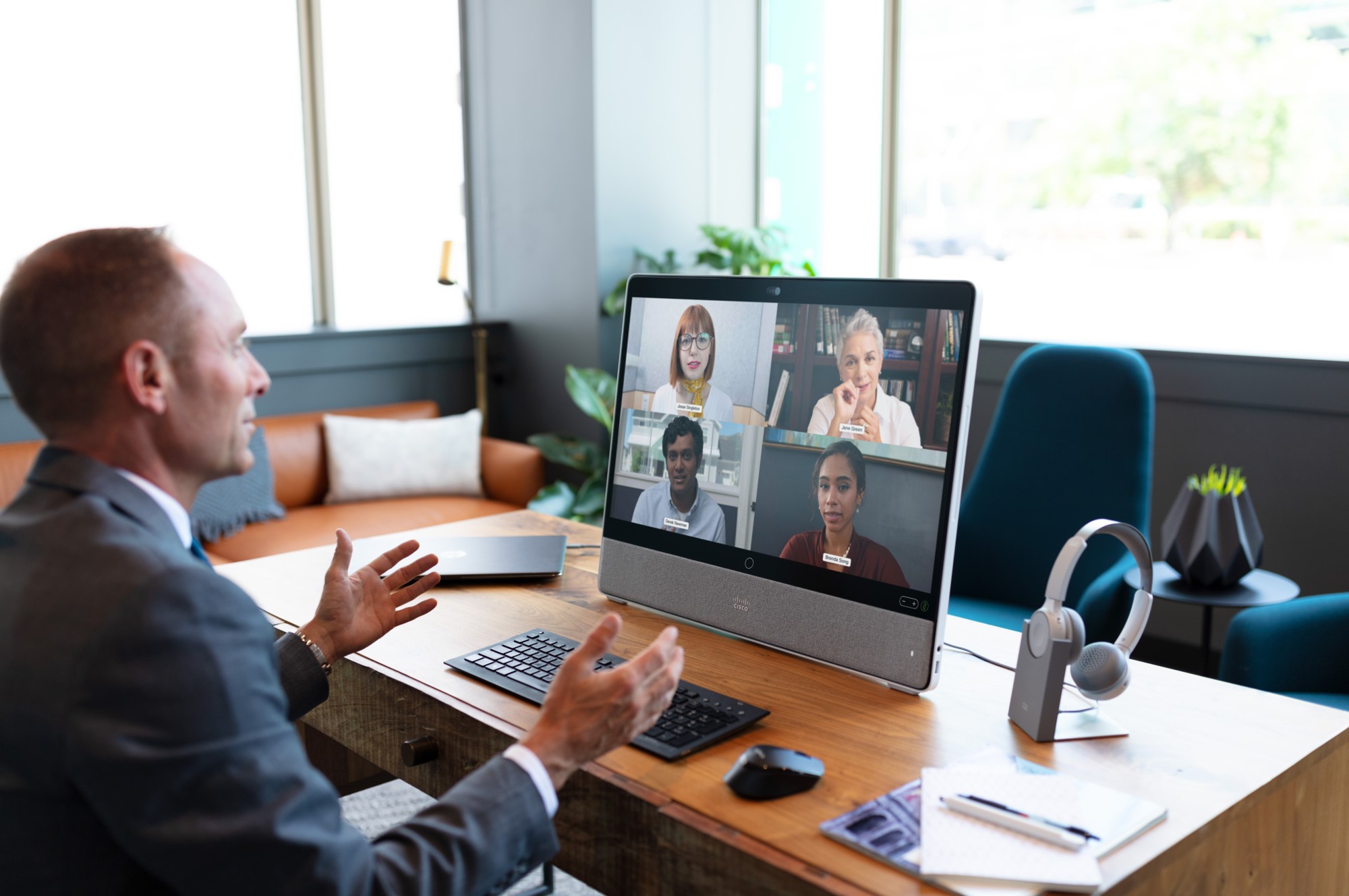 Webex Meetings 能無一例外地接納使用者，讓使用者參與其中。