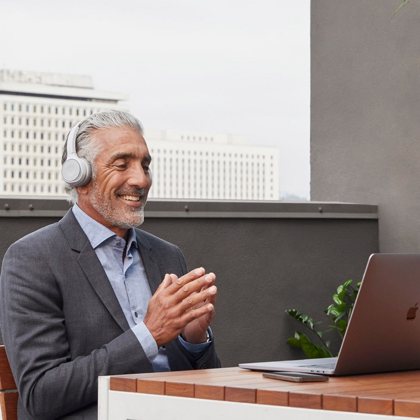 Usuário recebe conselho de especialista via Webex