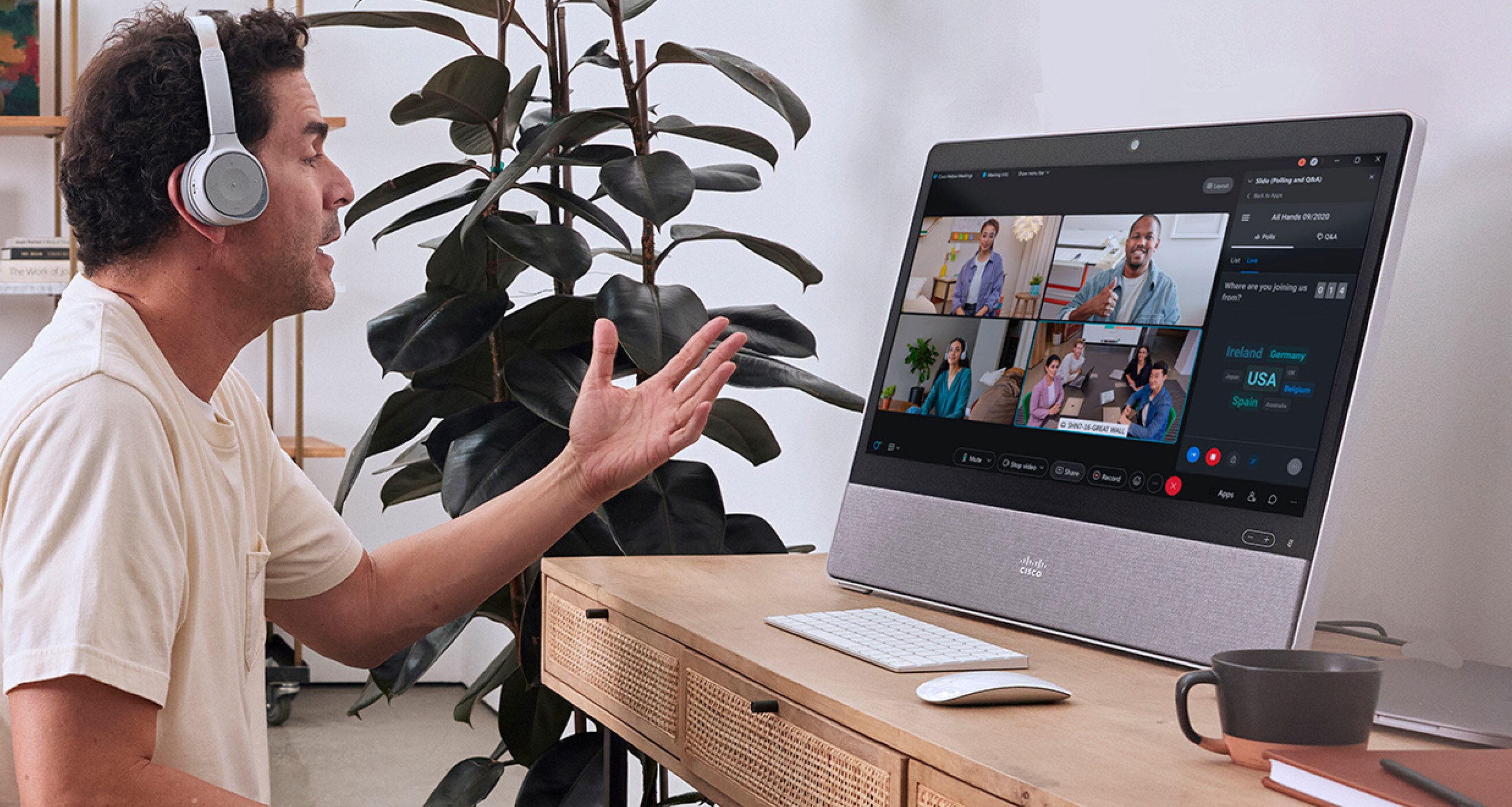 Users enjoy an interactive Webex Meeting with Slido